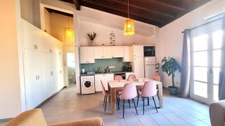 Lovely 1BR in Old Town - City Center & 4min to Beach - 2