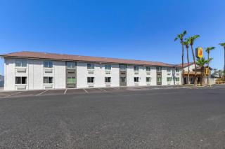 Super 8 by Wyndham Goodyear/Phoenix Area - Goodyear - 8