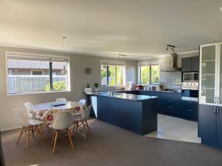 Lake Wānaka Retreat - Wanaka - 4