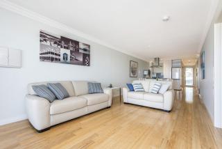 Ocean Surf - Luxury Apartment with Ocean Views - Lancelin - 2