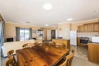 Sea Change - Spacious Family Holiday Accommodation Pet friendly - Ledge Point - 5