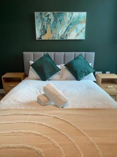 Homely Apartment, Balcony, Free parking - Sheffield - 1