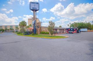 Liberty Garden Inn by OYO Kissimmee near Disney World - Kissimmee - 1