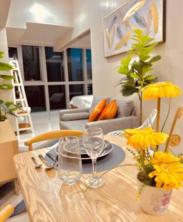 1BR Luxury unit in Uptown Parksuites -Walking distance to Malls - Manila - 0