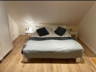 2 Zimmer Wohnung 56 qm voll möbliert - 5
