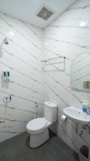 Floriva Modern Cozy Home 3BR Pakuwon Mall - 6