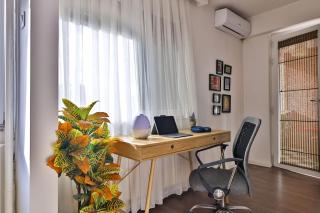 Sunny Retro Central Apartment - Pristina - 5