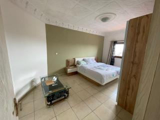 Appartement spacieux à Nongo,UNC - 4