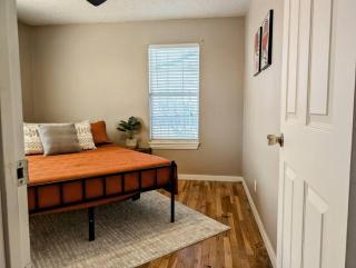 Cozy 2BR Home in Clovis - Clovis - 6