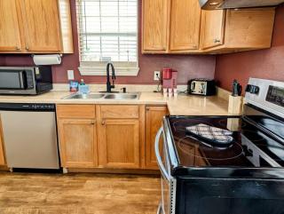 Cozy 2BR Home in Clovis - Clovis - 2