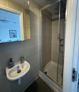 Fun Energetic Oasis in Islington - Sleeps6 - 3