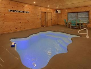 A Lodge at The Glades 12 BR Cabin Private Indoor Pool Hot Tubs Game Rooms and Theater Room - 0