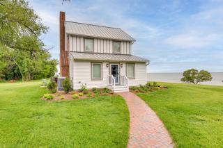 Waterfront Maryland Vacation Home Private Beach! - 0