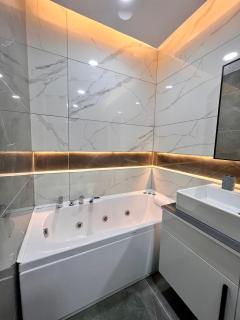 Gorgeous 2 Bedroom At Kasstowers - 6