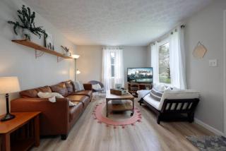 5 Min to Airport Pet Friendly Fire pit Fenced Yard - Nashville - 9