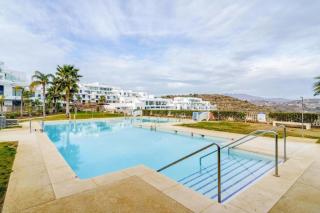 Stunning 2 Bed, 2 Bath Getaway - La Cala de Mijas - 3