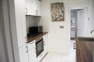 London Retreat-2 Bedroom House Parking & Garden - Londra - 2