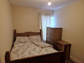 3 Bed Flat Middle of town - Pembroke Dock - 1