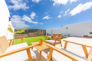 Large garden with countryside views, pool & WIFI - 2