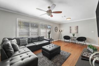 Elegant 4BDR Atlanta Home Perfect for Families - 8
