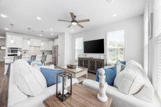 Golf-range View with Beach Shuttle - Sleeps 11 - Grill - Pool by myBeach Vacation Rentals - Myrtle Beach - 1