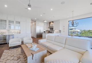 Blue Mtn Beach - The Crest 9 - 4