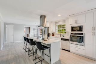 The Secluded 7-Acre Elegant Escape - Conyers - 1