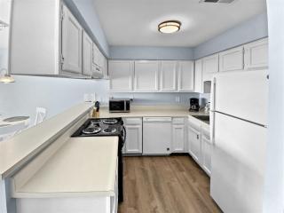 Blue Mountain Beach - BMT 3B - 4