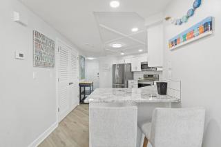 The Palms 504 by Vacation Homes Collection - 2
