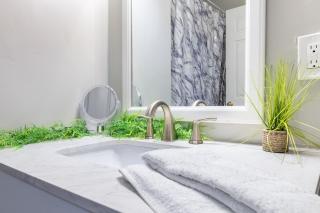 Downtown 1BR Condo with Full Kitchen, Pet-Friendly - Nashville - 9