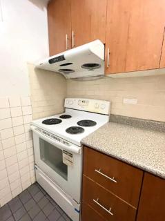 Cozy Suite with Private Bath - 5