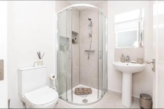 New Three Bedroom Apt Ashbourne - 6