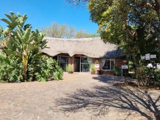 Airport Inn Bed and Breakfast - Kempton Park - 9