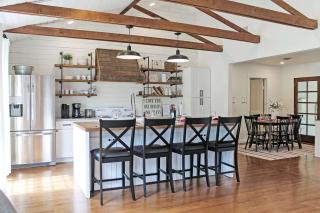 Kilted Cowboy - Hot Tub Fire Pit & Close to Main - Fredericksburg - 6