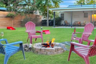 Kilted Cowboy - Hot Tub Fire Pit & Close to Main - Fredericksburg - 9