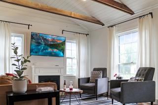 Kilted Cowboy - Hot Tub Fire Pit & Close to Main - Fredericksburg - 4
