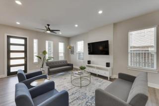 Modern and Spacious High End Home near Downtown - Dallas - 7