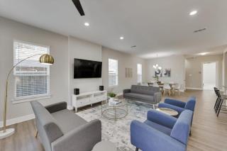 Modern and Spacious High End Home near Downtown - 5