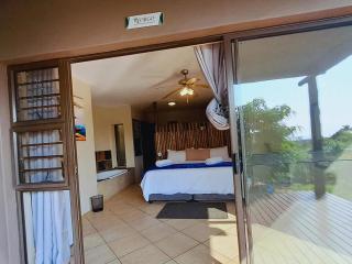 The Tropical Hut - 6