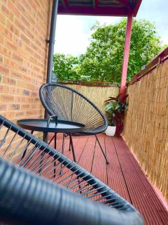 Beautiful 2-Bed City Centre Apartment with Balcony - 0