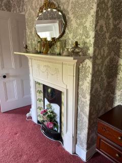 Tullyard House - - 8