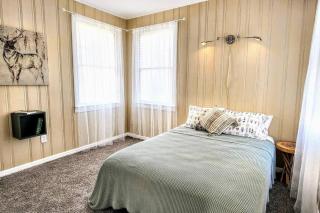 Historic Idlewild Cottage - 3