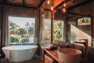 Chalé Romântico em Curitiba, climatizado com banheira - TinyHousePassauna - 1