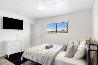 Cozy House Minutes From Downtown - 9