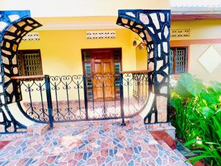 Jajjas Ebenezer House - Bunamwaya - 2