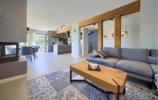Stunning Home In Vrh With Sauna - 6