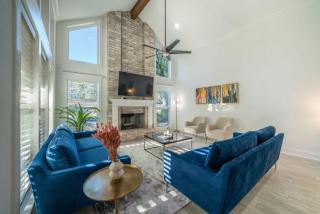 Bright and Spacious Home for w Pool -over 30 Nights- - Houston - 4