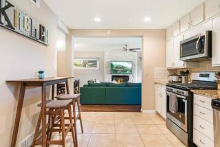 Spacious Luxurious House Big Groups and Pool - Irving - 3