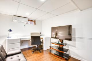 Shared Yard, 4 Mi to NYC Englewood Apartment! - Englewood - 7