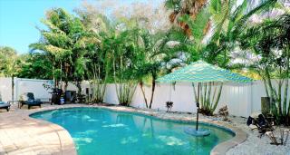 Coral Breeze B - Holmes Beach - 4
